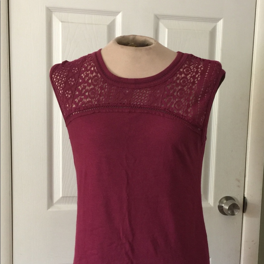Eddie Bauer sleeveless women’s cotton shirt